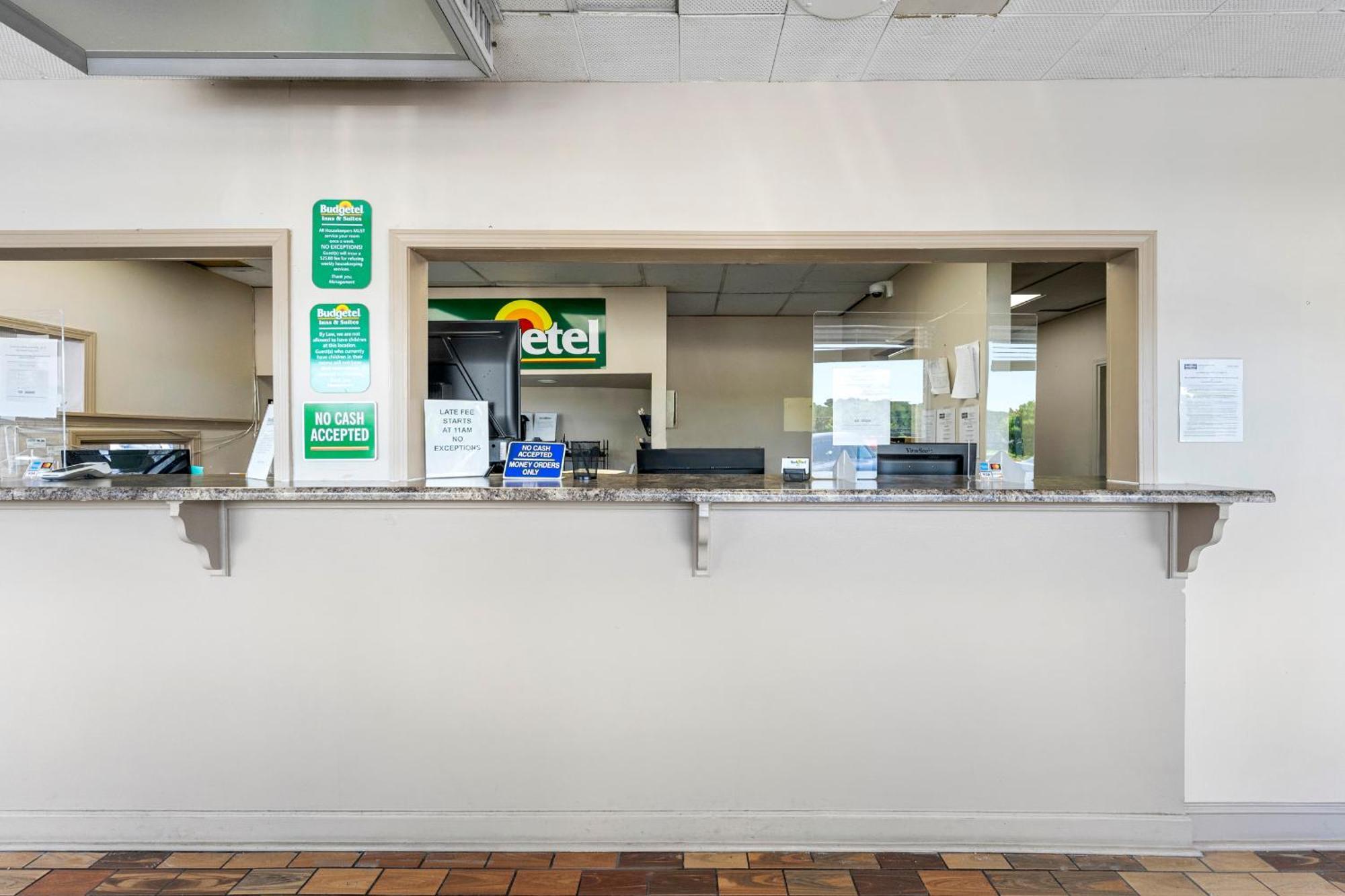 אטלנטה Budgetel Inn And Suites מראה חיצוני תמונה