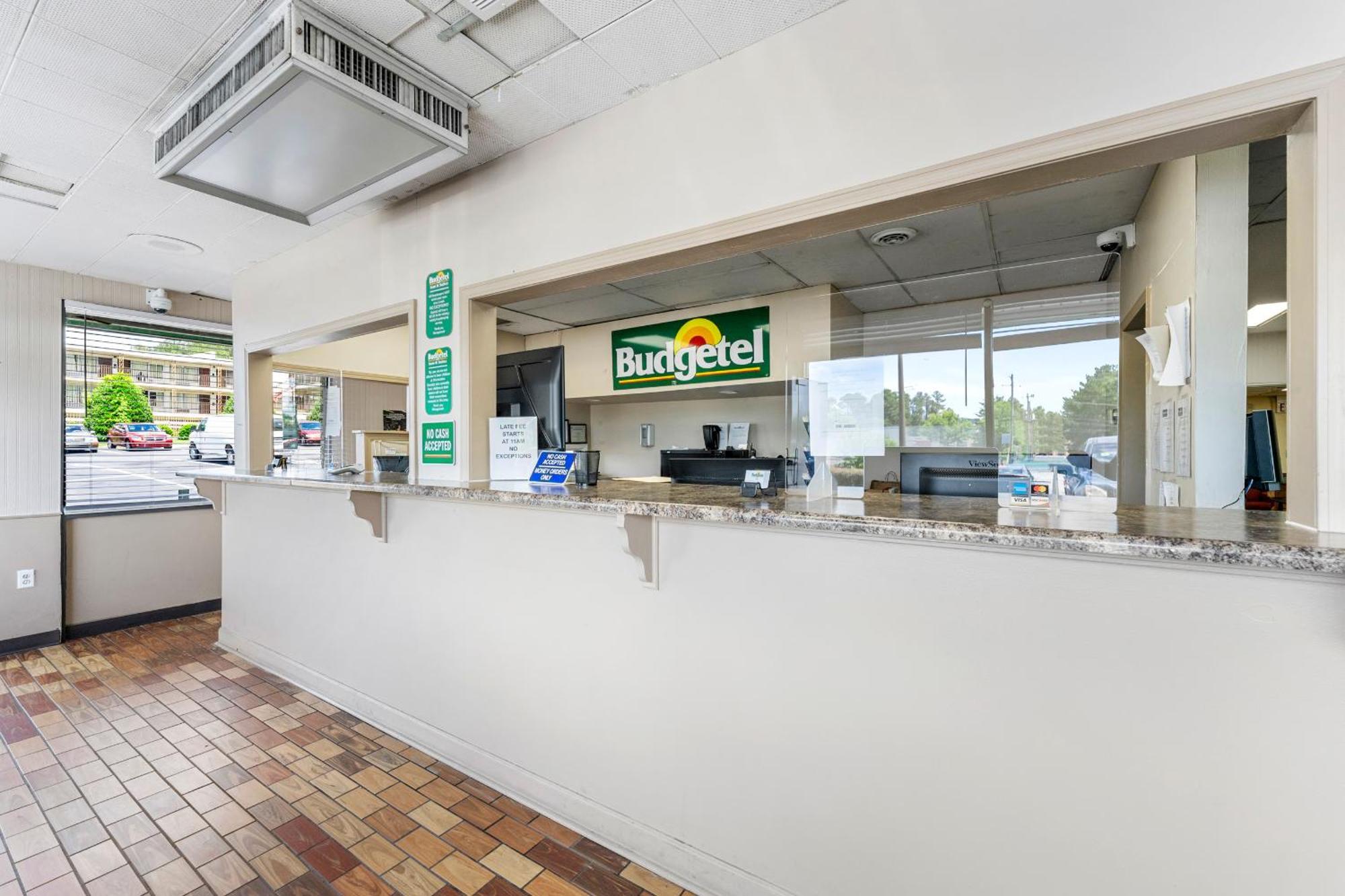 אטלנטה Budgetel Inn And Suites מראה חיצוני תמונה